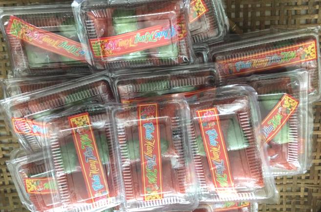 Nem hộp (10 chiếc/ hộp) 35,000 VND